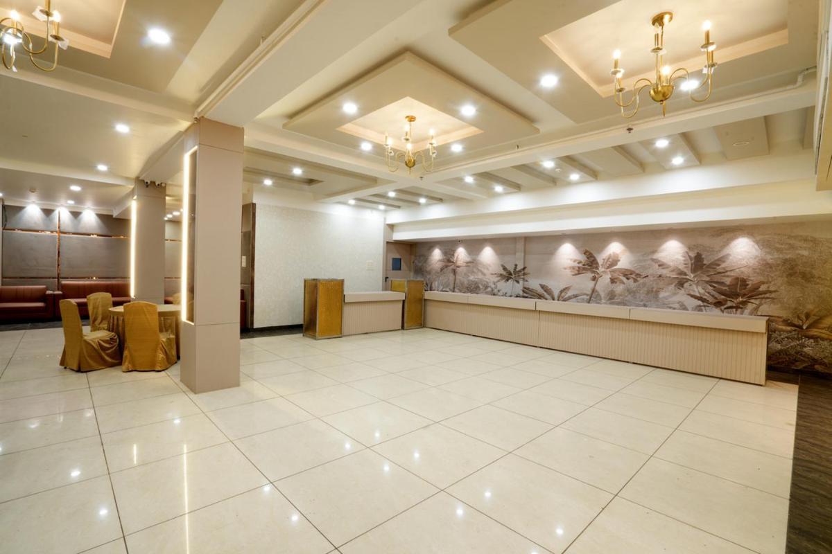 Hotel Square 36 Кота Екстериор снимка